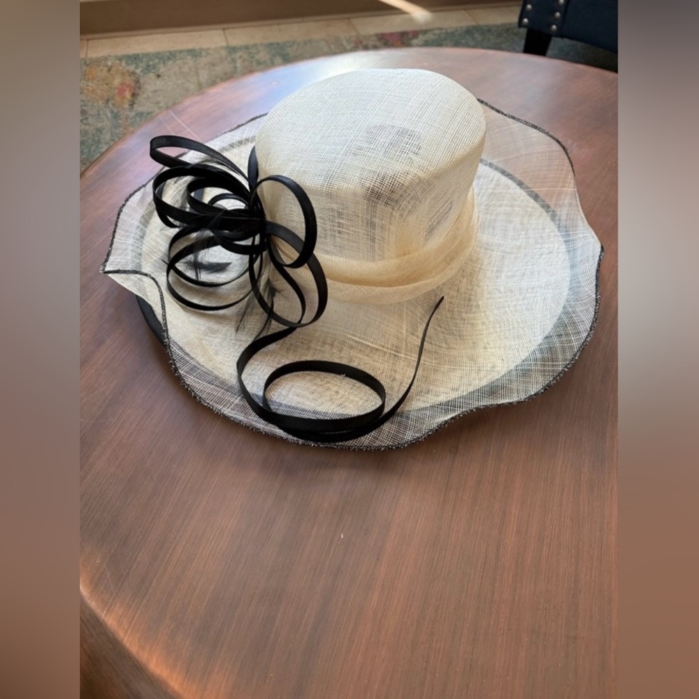 Plaza Suite Elegant Ivory and Black Women's Dress Hat